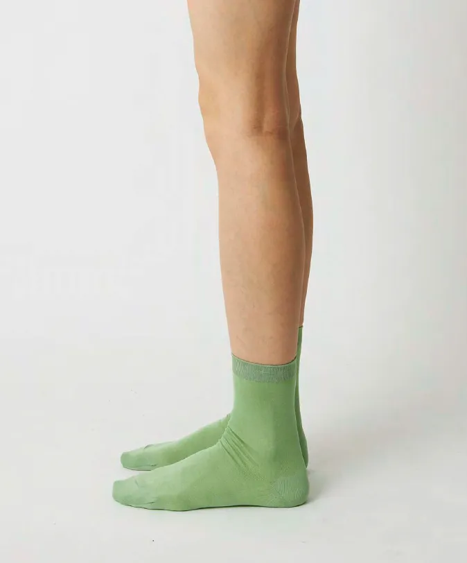 3 Pairs Of Colorful Socks - Roses
