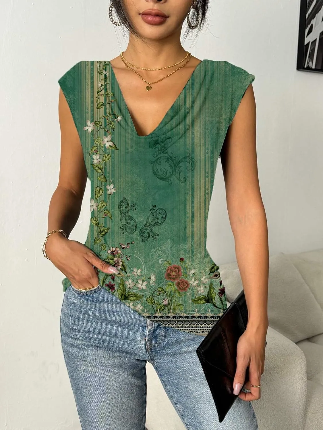 Zeagoo Tank Top for Women Trendy Going Out Tops Sleeveless Shirts Ruched Business Casual Basic Tunic Tops
